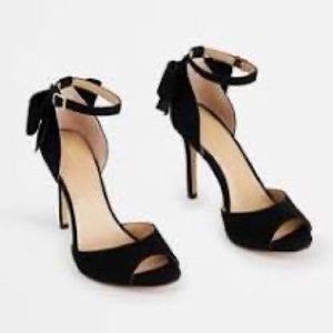 NWT Ann Taylor Isla Bow Peep Toe Sandal. Size 8.5. Black